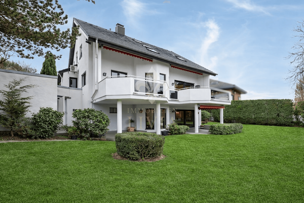 Rückansicht des Anwesens