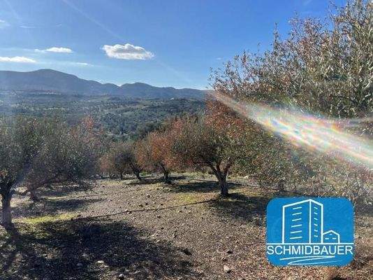 Kreta, Sivas: Grundstück am Ortsrand mit 360-Grad-Aussicht zu verkaufen