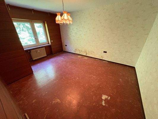 Zimmer im Erdgeschoss links