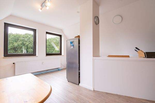 Hinterhaus - Wohnzimmer mit Küche im Obergeschoss