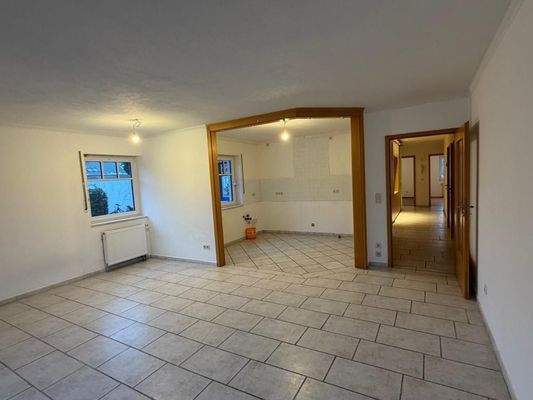 Wohnzimmer u. Küche