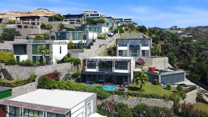 House with Sea Views and Private Pool in Bodrum Yalıkavak