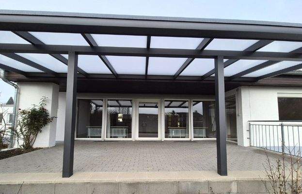 Überdachte Terrasse