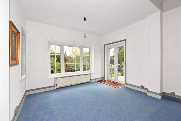 mit hellem Erker gen Süden