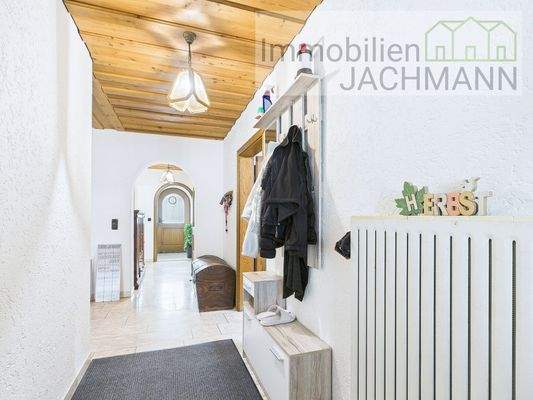 Eingangsbereich mit Garderobe