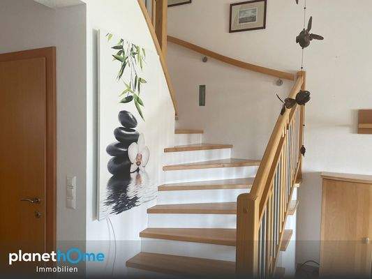 Holzstiege ins OG und Galerie_1