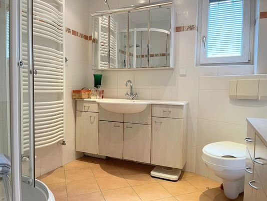 Badezimmer EG