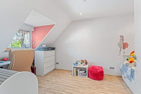 Zimmer klein Dach Blick 3