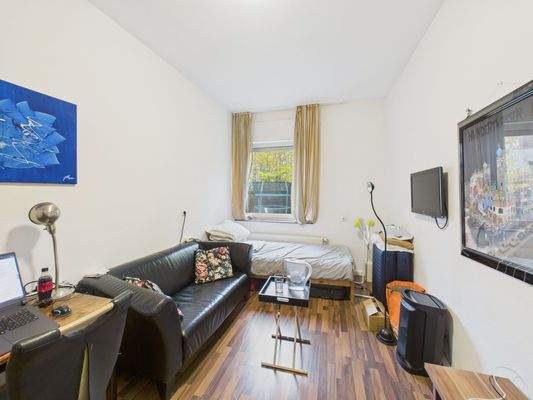 CAM01223G0-PR0168-STILL014