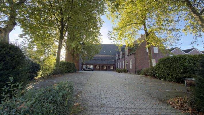 Steitenansicht / Hof