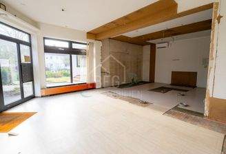 pot. Küche/Esszimmer