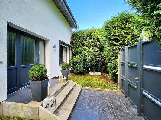 repräsentativer Eingang Einfamilienhaus Nahe