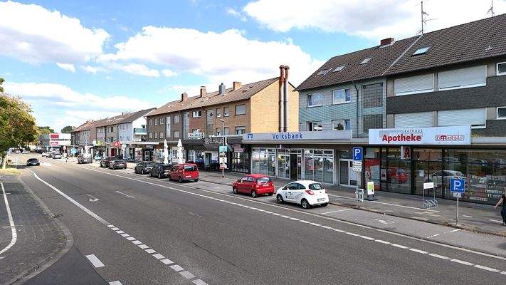 110 Außenansicht Straße vorne St. Rochussstr. 6 Ka