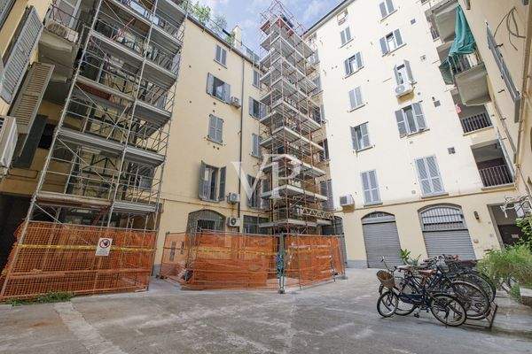 Cortile interno con ricovero biciclette