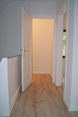 Diele & Abstellraum (OG)