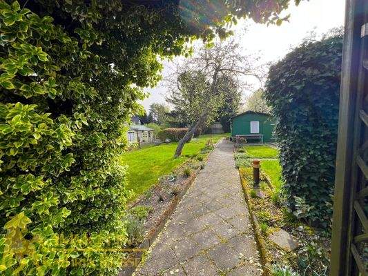 Zuwegung zur Gartenlaube