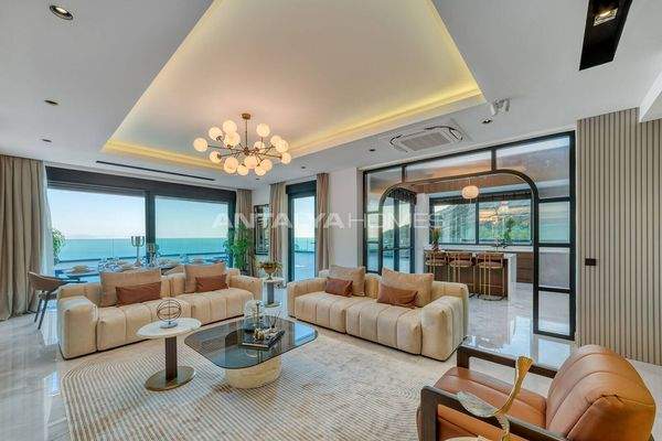 Stylish Houses with Private Pools in Alanya