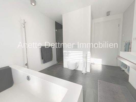 18 Badezimmer Obergeschoss Anischt 1