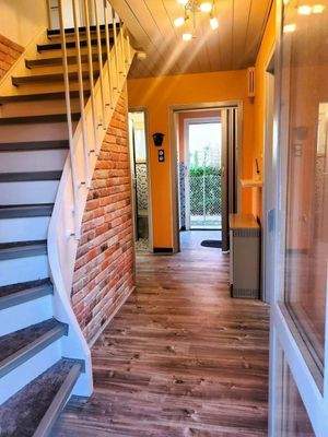 Hauseingang/Treppe nach Oben