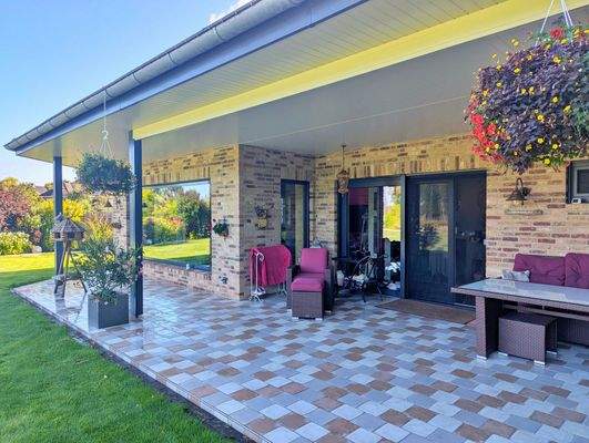 überdachte Terrasse