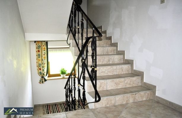Angerberg - Bauernhof/Wohnbereich zum Mieten - Treppe