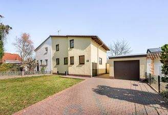 Doppelhaushälfte Vorderansicht