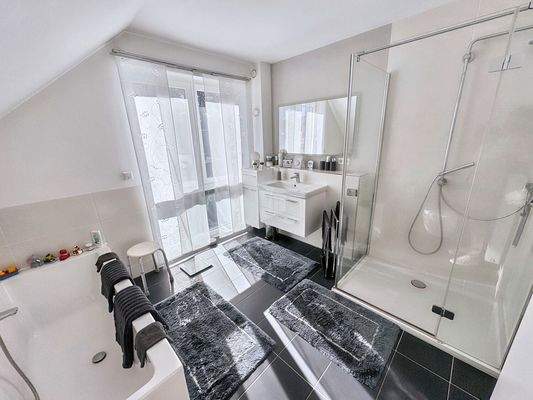 OG Badezimmer Ansicht 1