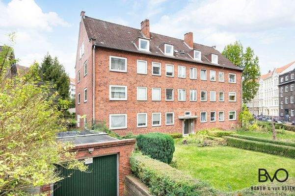 Einzelgarage auf dem Grundstück