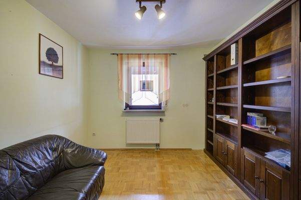 Zimmer mit Küchenanschlüssen - EG