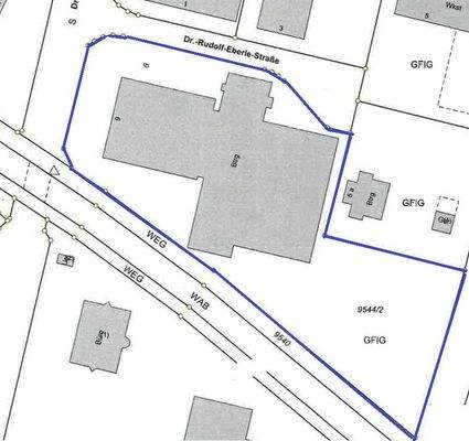 Liegenschaft blau umrandet