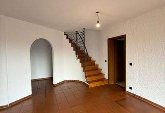 Maisonette mit Treppe