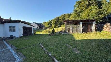 Durchgang angrenz. Wiese