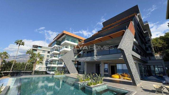 Chic Properties in the 5-Star Hotel Concept Complex in Alanya