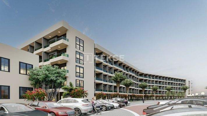 Properties in Complex with Pool Near the Sea in Tömük Mersin