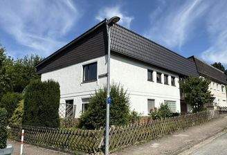 Objekt straßenseitig