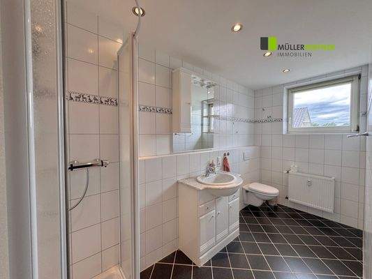 Badezimmer hinteres OG