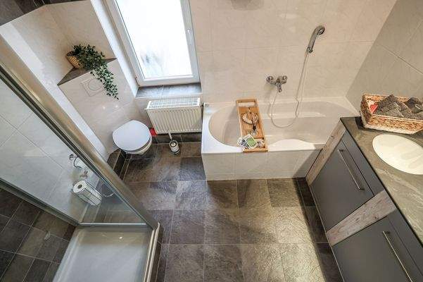 Maisonette 1. Badezimmer