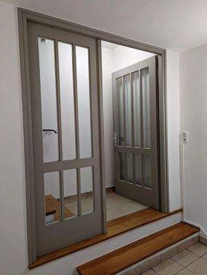 Treppenaufgang zur einzigen Wohnung