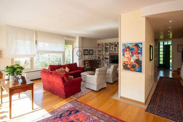 Exklusives Villenanwesen mit Seeblick in Garda - Gardasee