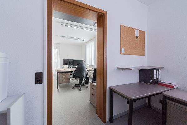 Büro 3.jpg