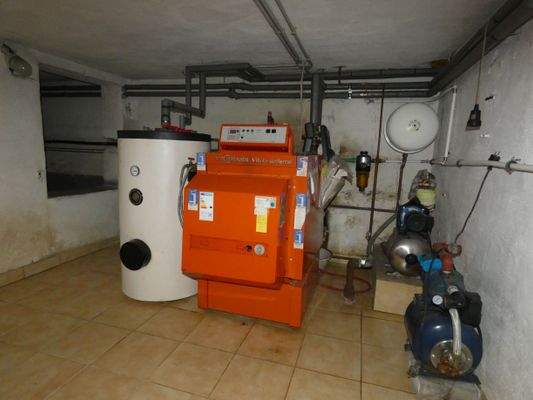 024 - Heizungsanlage im Keller.JPG