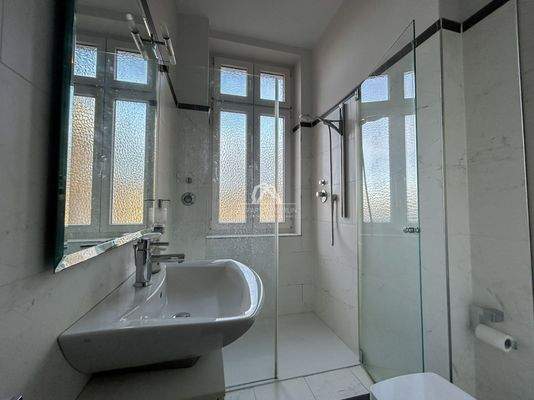 Badezimmer 1/bathroom 1