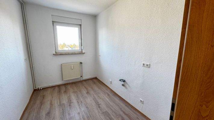 Nr.65 2.OG re 2-Raum renoviert