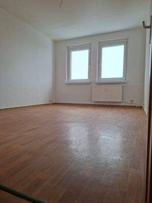 Geräumiges Wohnzimmer