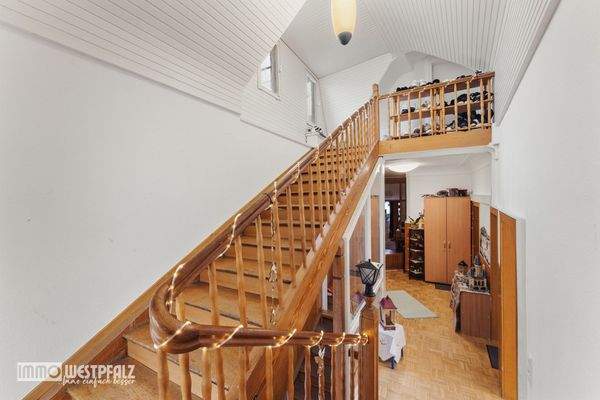 Treppenhaus Wohnung 1OG & 2OG