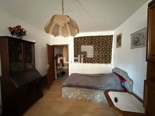 2. Schlafzimmer