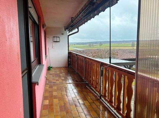 10 Großzügiger Balkon.jpg