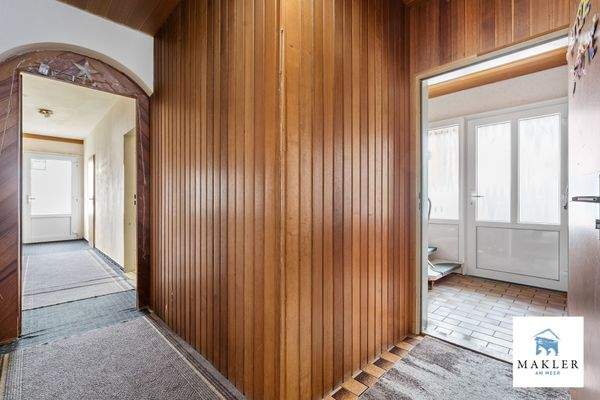 Blick zum Eingang/Windfang