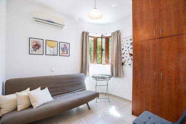 Kreta, Ag. Paraskevi: Tolle Wohnung in schöner Anlage mit Meerblick zu verkaufen