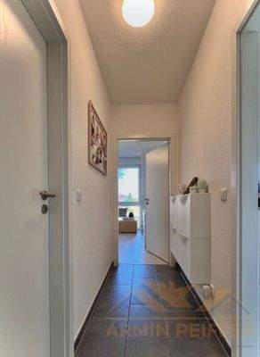 Flur zu Bad und Schlafzimmern